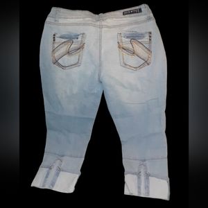 Jr Girls size 11 Red Rivet jean Capris.